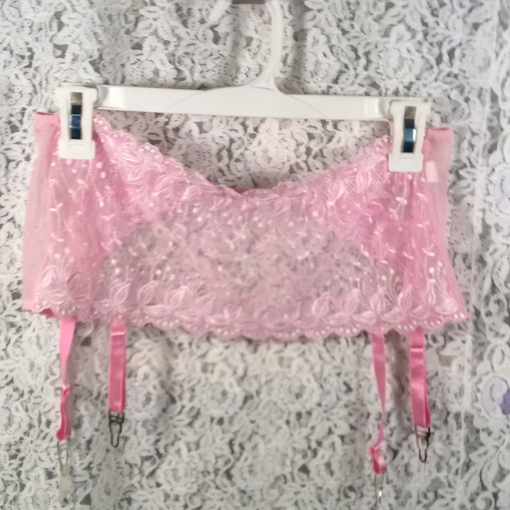 Stunning pink lace garter